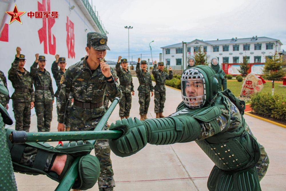 神州北极樟子松——武警漠河中队扎根祖国北极砥砺奋进记事_罗旭鹏