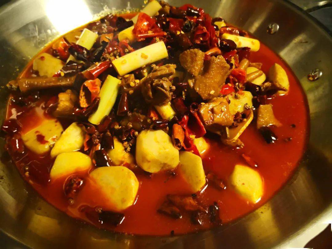烧鸡公制作及两大秘制料配方分享,美味可口,麻辣鲜香!_香料_小火_蔬菜