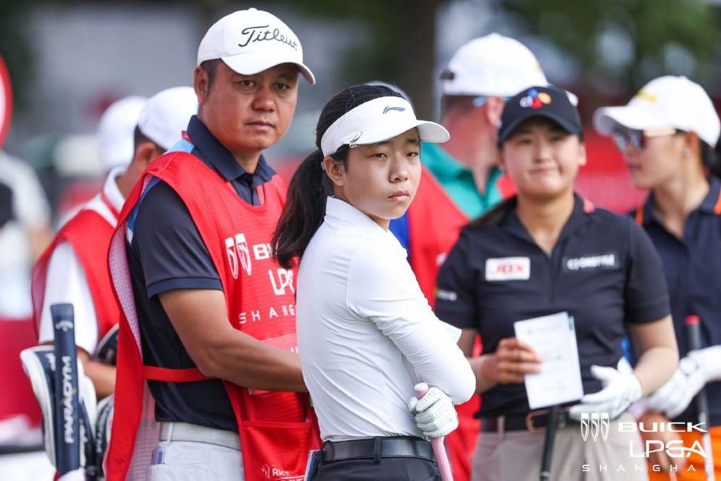 刘国梁女儿刘宇婕完成高尔夫LPGA首秀，首次与世界顶尖高尔夫选手对抗_职业_赛事_体育