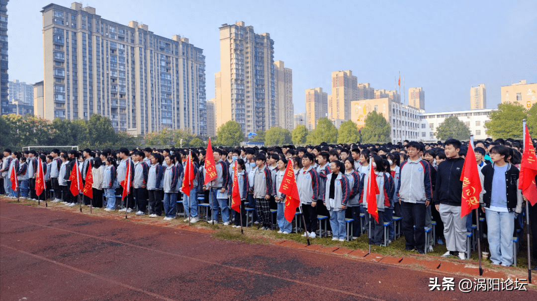 涡阳五中校长图片