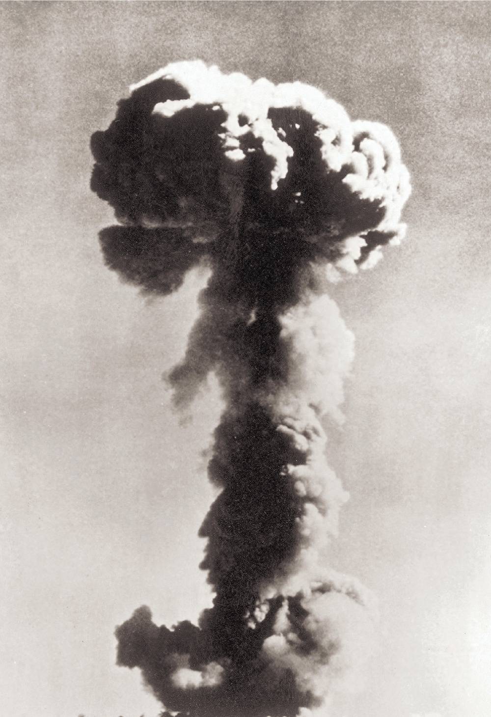 发展"两弹一星" 突破尖端技术