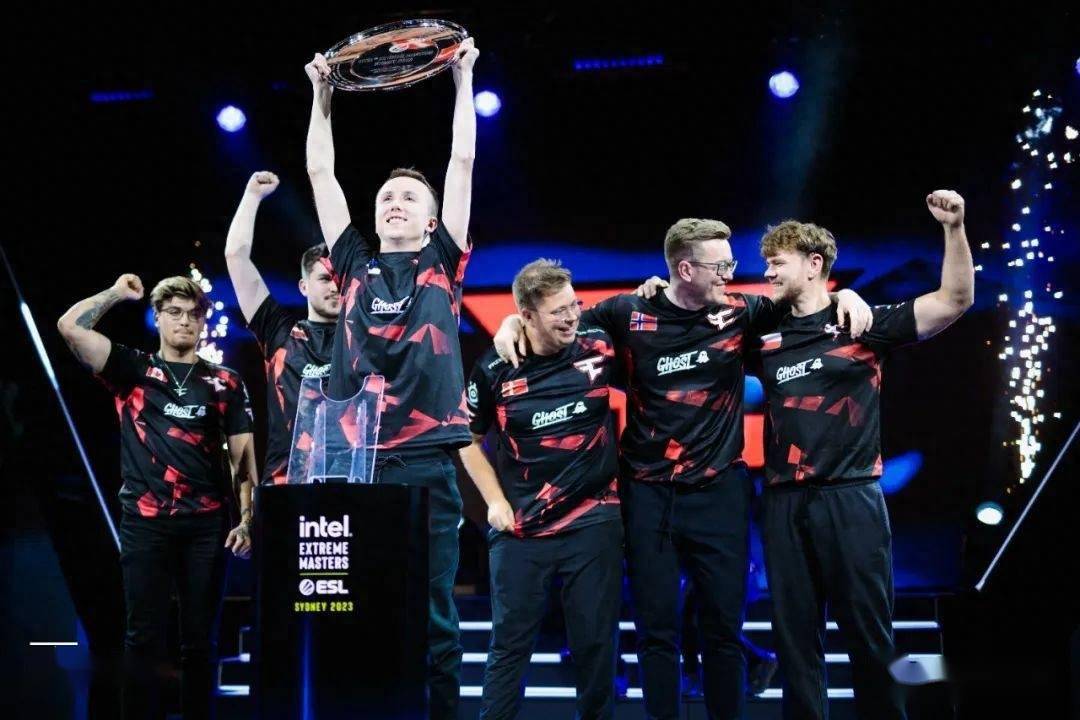 faze让一追二逆转col,时隔5年再夺iem悉尼冠军_broky_残局_手枪