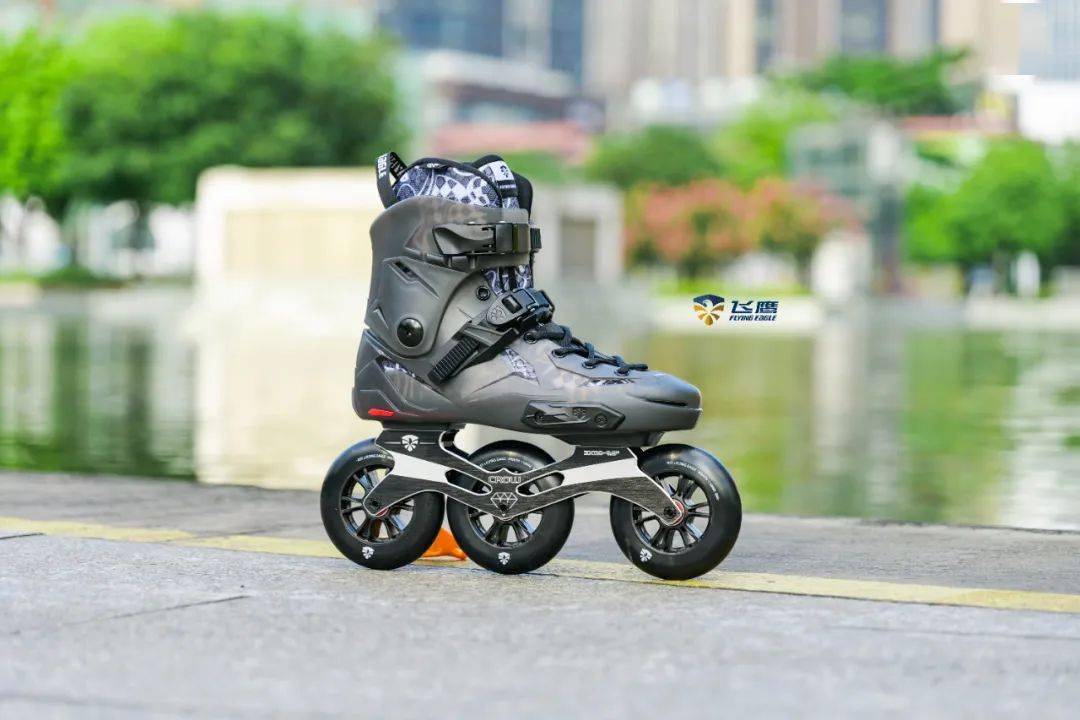 新品上市 | 飞鹰大三轮x5t轮滑鞋,缔造心无旁骛的轮滑体验.