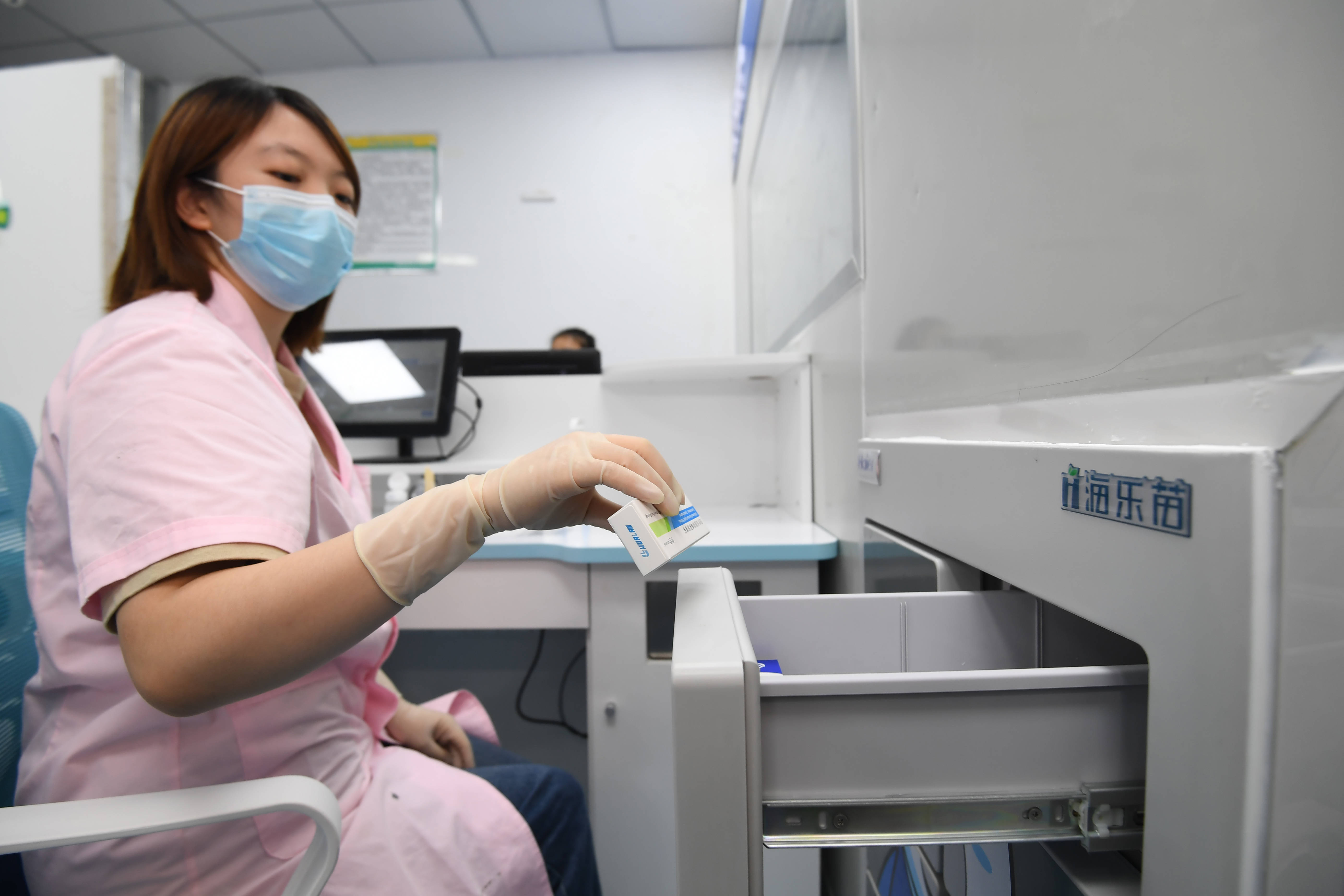 贵州首批疫苗接种自动化工作站建成投用_服务_南明区_中心