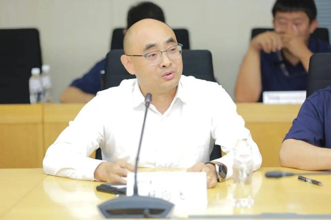 吉利汽车中央研究院副院长任向飞代表吉利研究院进行了致辞.