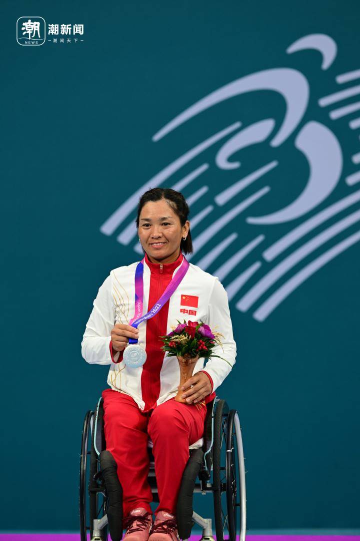 朱珍珍,王紫莹分获亚残运会轮椅网球女子单打银牌,铜牌_杭州_中国代表
