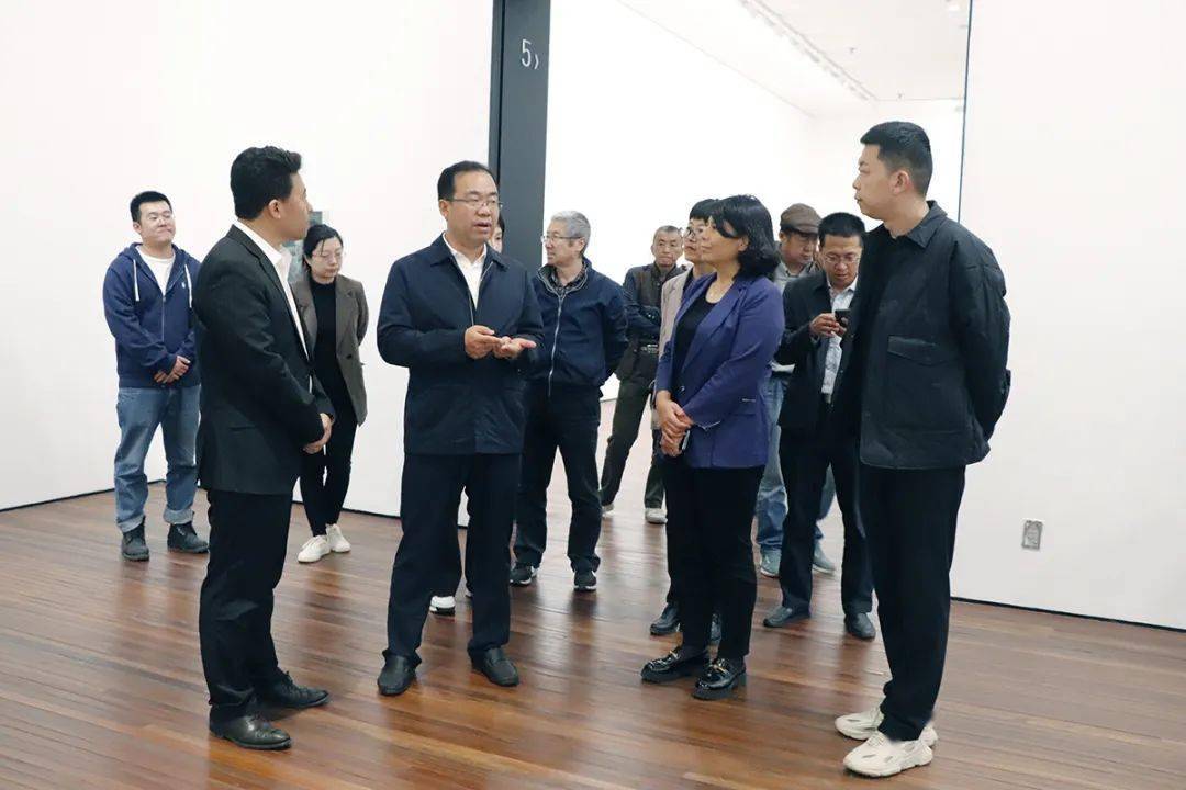 顺义区政府副区长李向英,宣传部分管日常工作的副部长卢