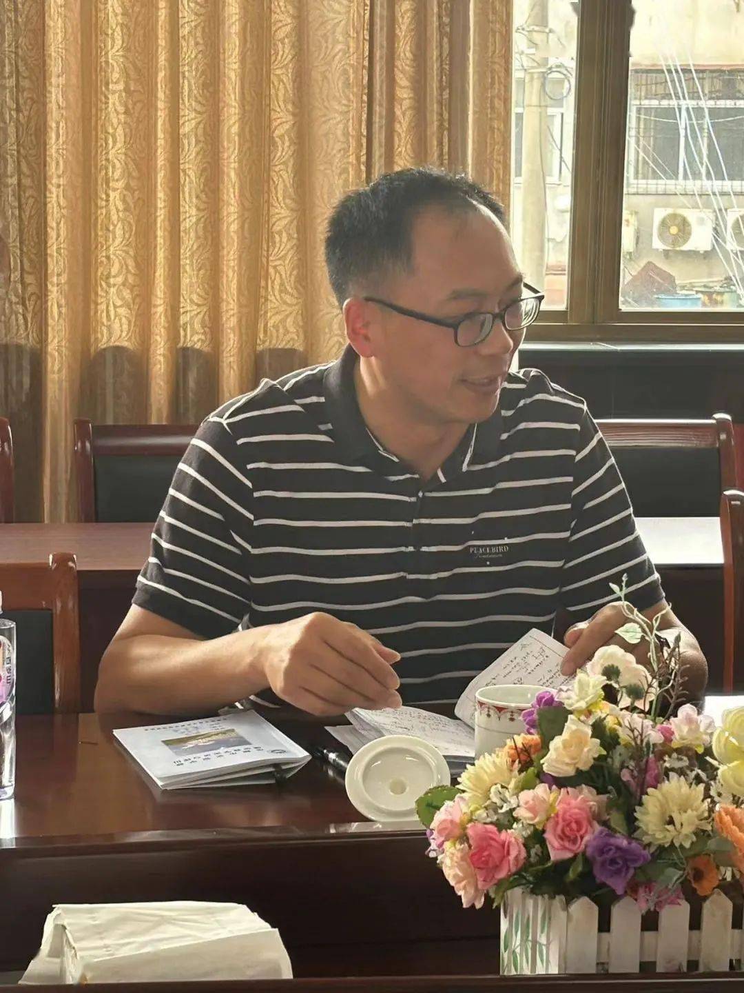 师徒凝聚力 提升教学力——我校与梁弄镇中教共体课堂教学研讨活动