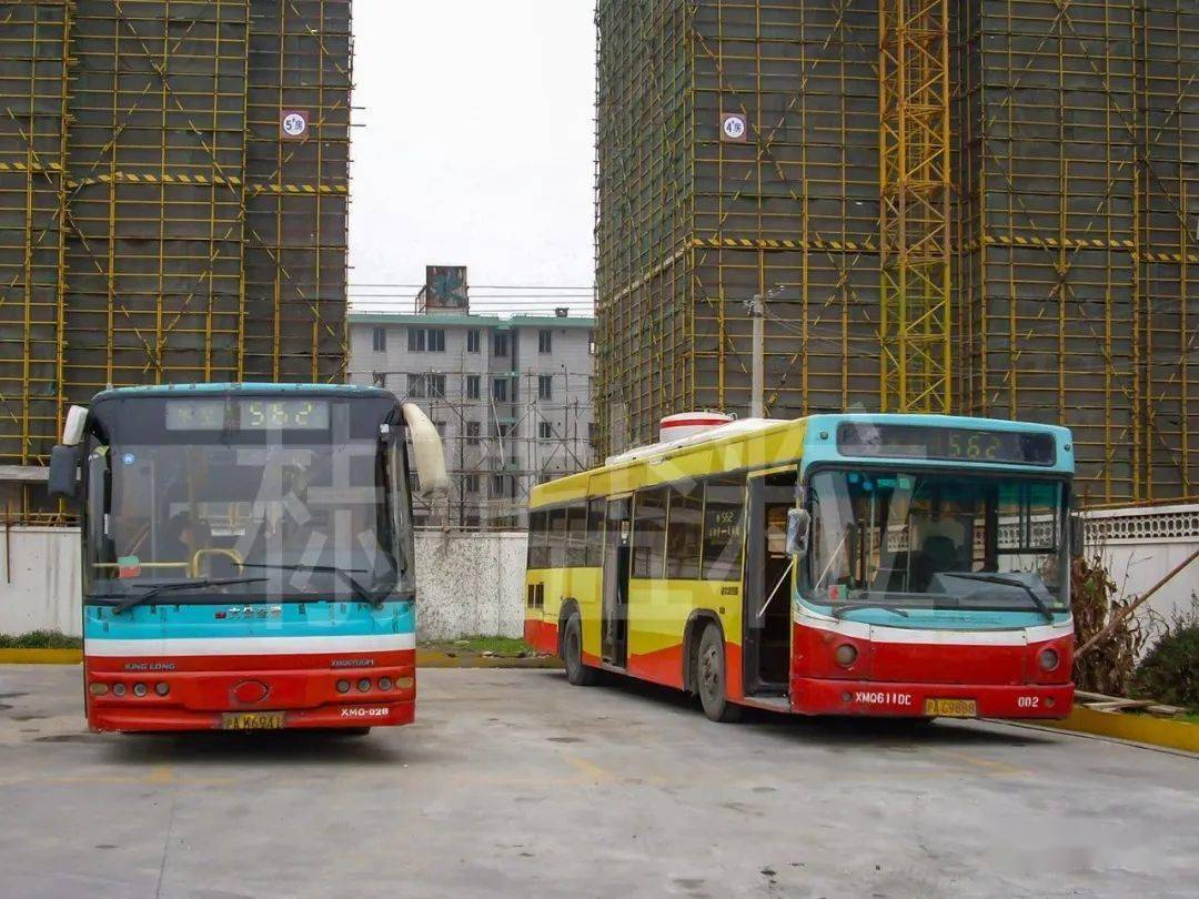 c(xmq)型客车,南翔汽车站(贺佳伟 摄,2008)562路zk6118hgc(hgc)型客车