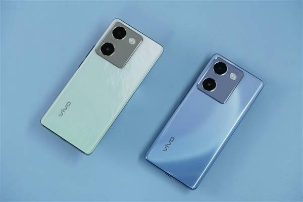 vivo史上最轻薄5000mAh手机！vivo Y100图赏(图2)