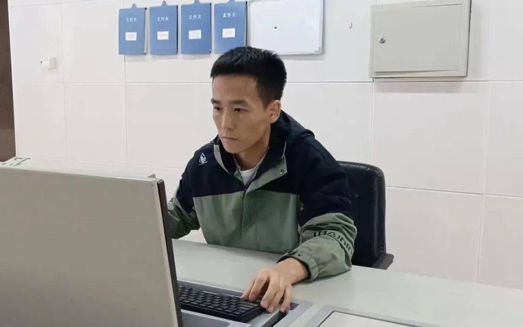 【身边好人】第四季度"身边好人"事迹展播_教育_孩子_教学