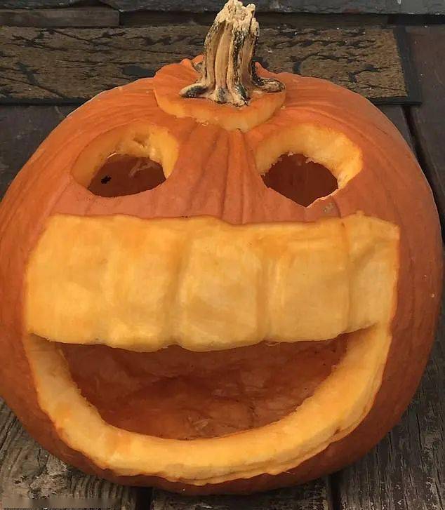 笑死! la万圣节南瓜大赏,一个比一个炸裂..._版权_资源_网友