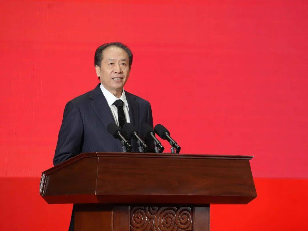 近年来,在耿裕华董事长的引领下,南通四建集团一直把防控经营风险放在