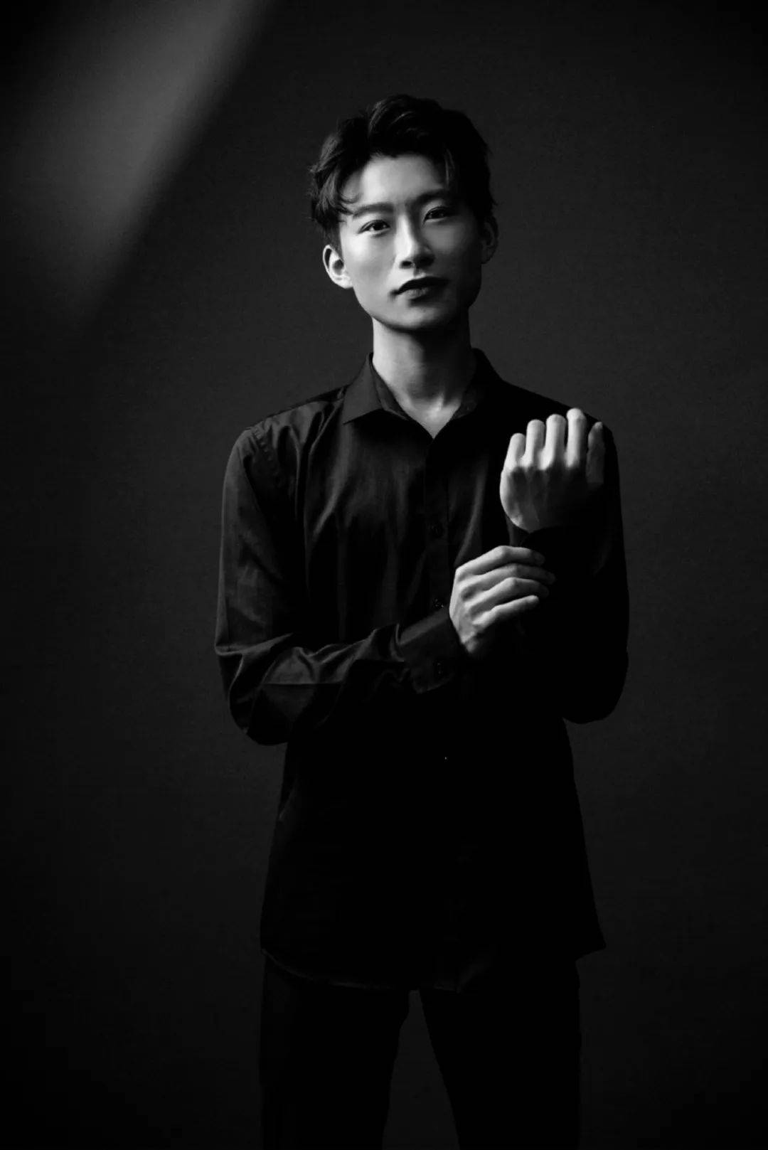 2012年获得cctv民族器乐大赛优秀奖,同年获得首届辽源杯全国琵琶大赛