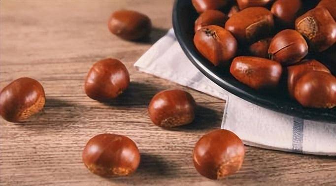 3岁女童吃柿子致胃穿孔,这5种水果再香甜也要慎吃_宝宝_来源_科学