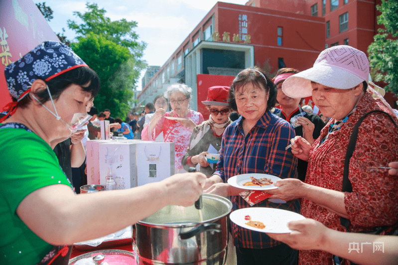 徽商故里集团蝉联中国餐饮百强