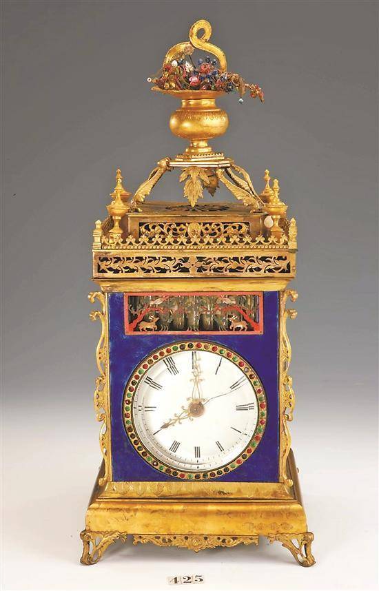 故宫古钟表修复师亓昊楠解读 铜胎鎏金透明珐琅花篮座钟,中西合璧"