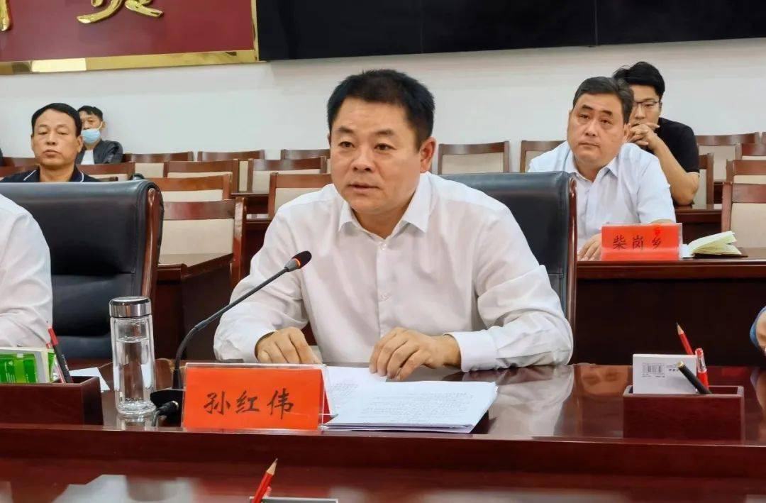 扶沟县委书记孙红伟对郑州工程技术学院长期给予的帮扶表示衷心感谢.