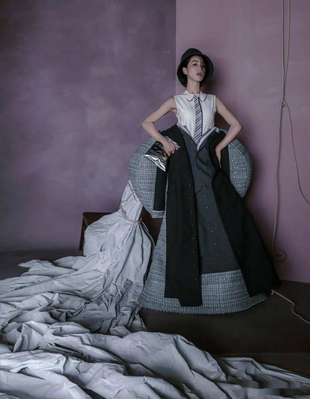 女星刘诗诗《嘉人》封面大片,高级珠宝加身展现大气从容_杂志_关山