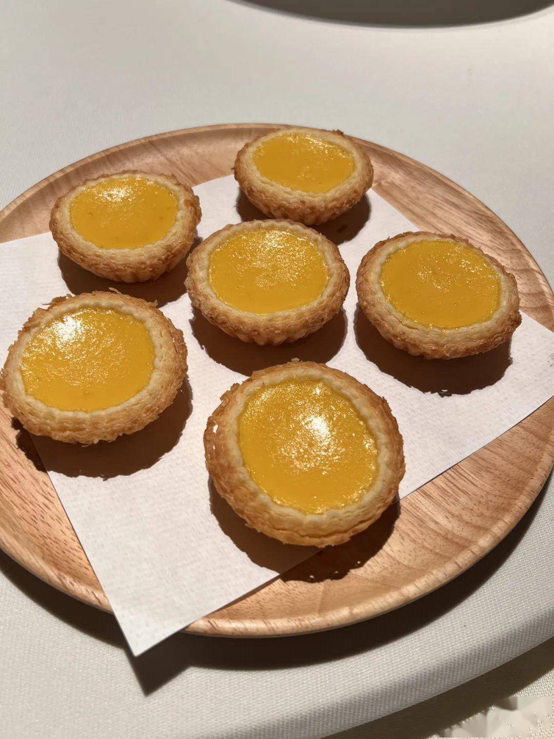 晚上去了炳胜私厨和全哥一起吃饭,试了炳胜的几个新菜.