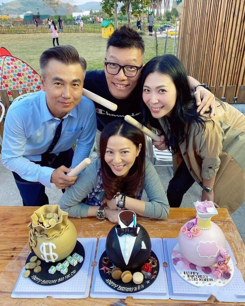 滕丽名与金融才俊老公朱建昆于2013年结婚,滕丽名对感情事向来低调,亦