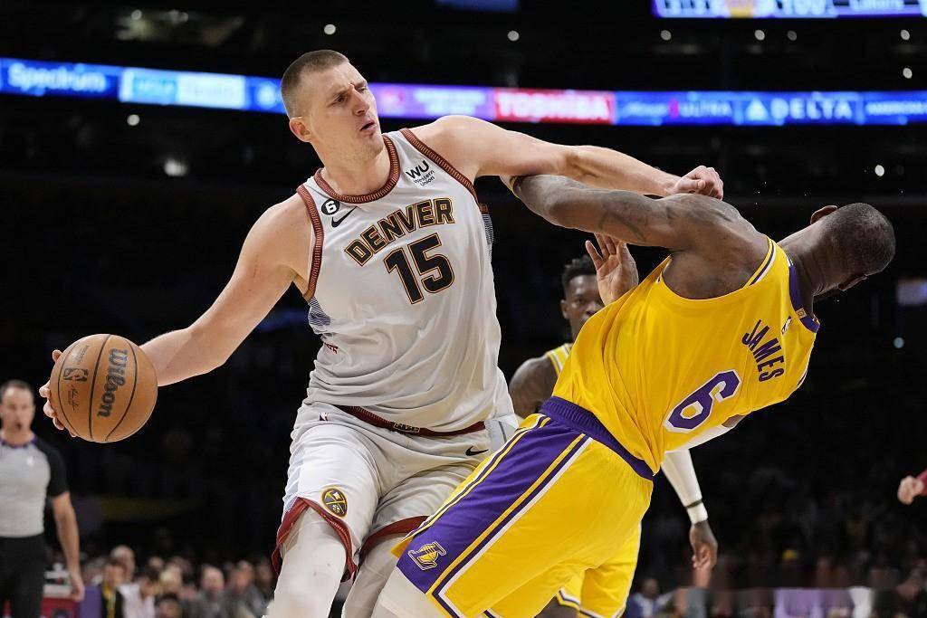 "甜瓜"安东尼15号球衣要依靠约基奇才能退役了_掘金队_球星_nba