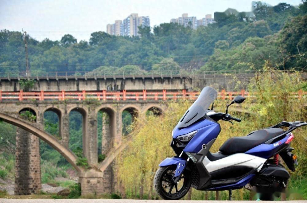 比小踏板更舒适,比大踏板更灵活——力帆蓝鲟150评测_搜狐汽车_搜狐网