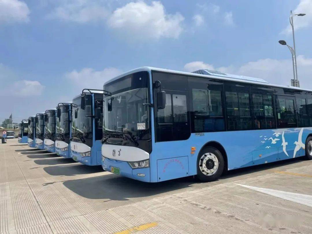 绿色出行"理念,泰州客运集团联合泰州市民卡,支付宝,推出公交电子月票