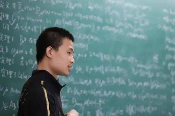 "北大韦神",被解雇了?_韦东奕_数学科_高僧