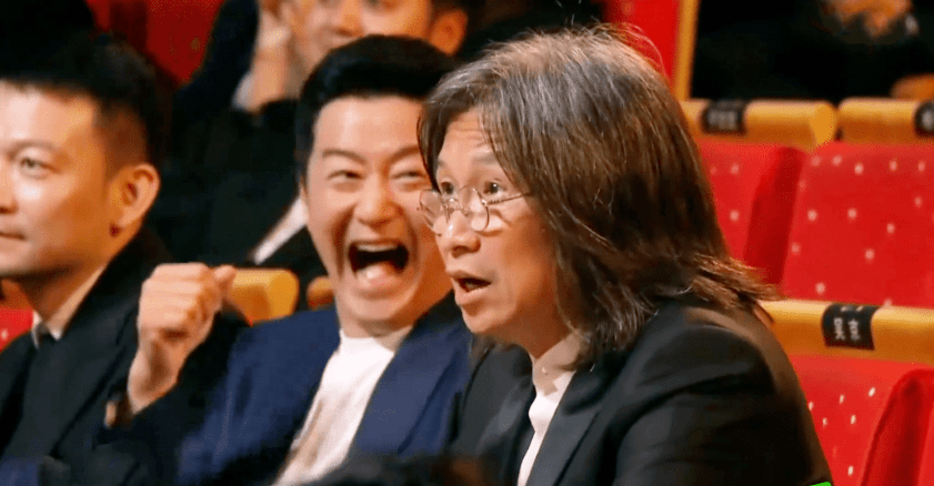 台下的吴京和陈可辛猝不及防,当场贡献表情包.