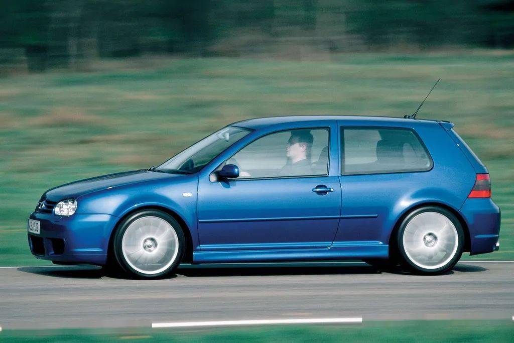 大众钢炮天花板,solido 1/43 golf r32模型试玩_搜狐汽车_搜狐网