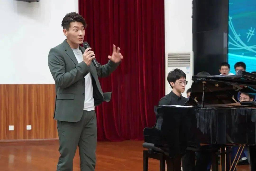 【协同育人】"金钟之声,唱响校园"——青年男高音歌唱家于海洋莅临我