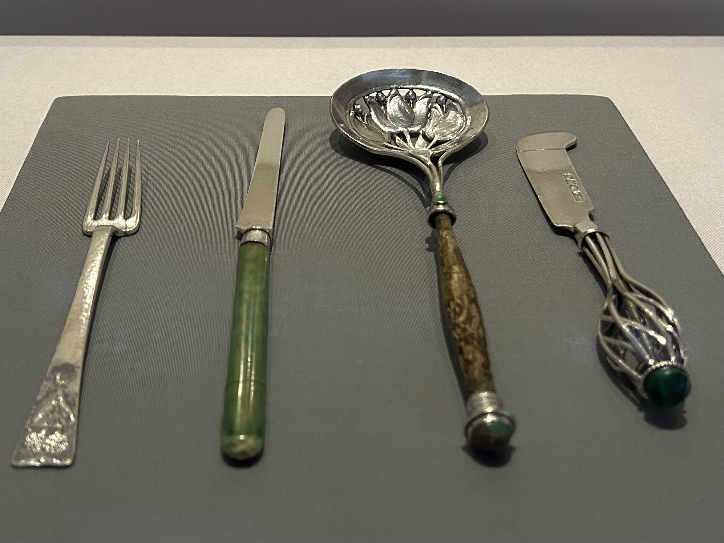 威廉·莫里斯的田园诗和机械臂 | 新知_自然_设计_艺术