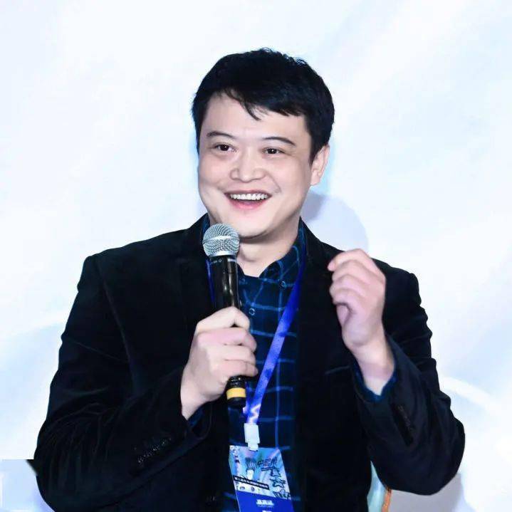 吉林省凝羽动画有限公司创始人/动画电影《茶啊二中》制片人邢原源对