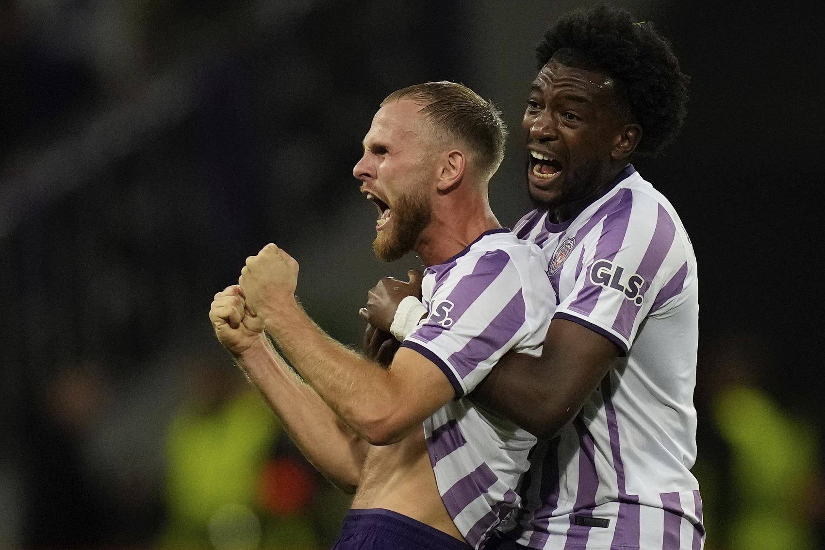 【欧联杯】利物浦做客不敌图卢兹,仍在e组领跑_米卡斯_进球_突入禁区