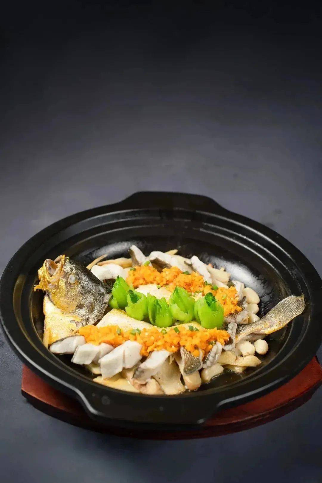 砂锅老姜焗东极大黄鱼69696969砂锅闷浇汁焗芦笋雪花牛69