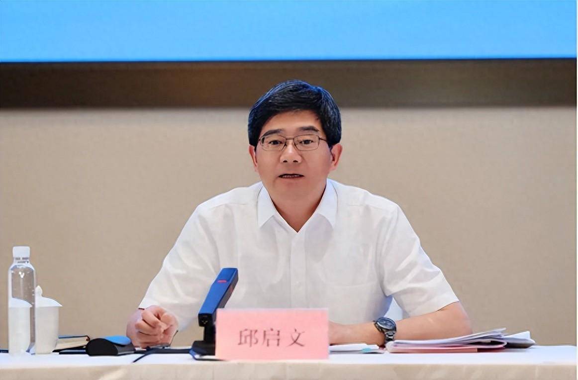 上述信息显示,浙江省委常委,统战部部长邱启文,已添任浙江省委秘书长.