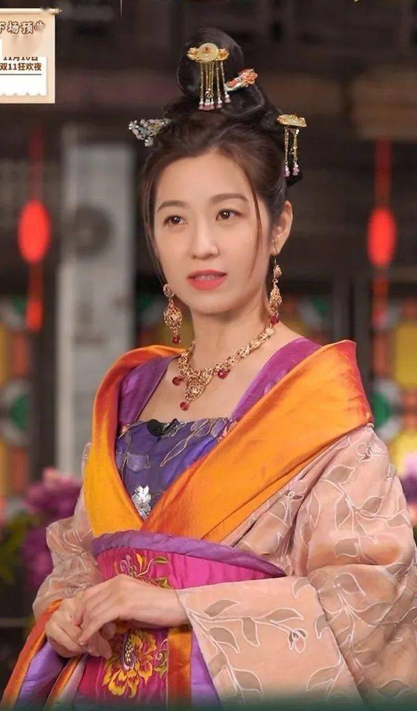 陈自瑶身材弗到漏 相隔13年再着川平公主戏服竟然仲有松