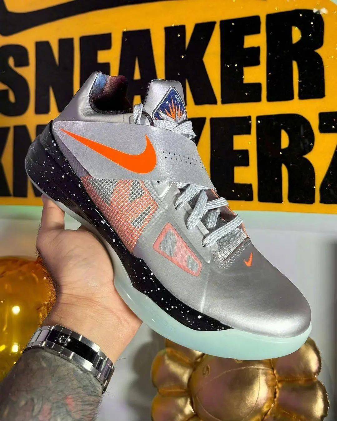 夜光大底!情怀战靴nike kd 4 "galaxy"复刻定档!_zoom_杜兰特_杜密