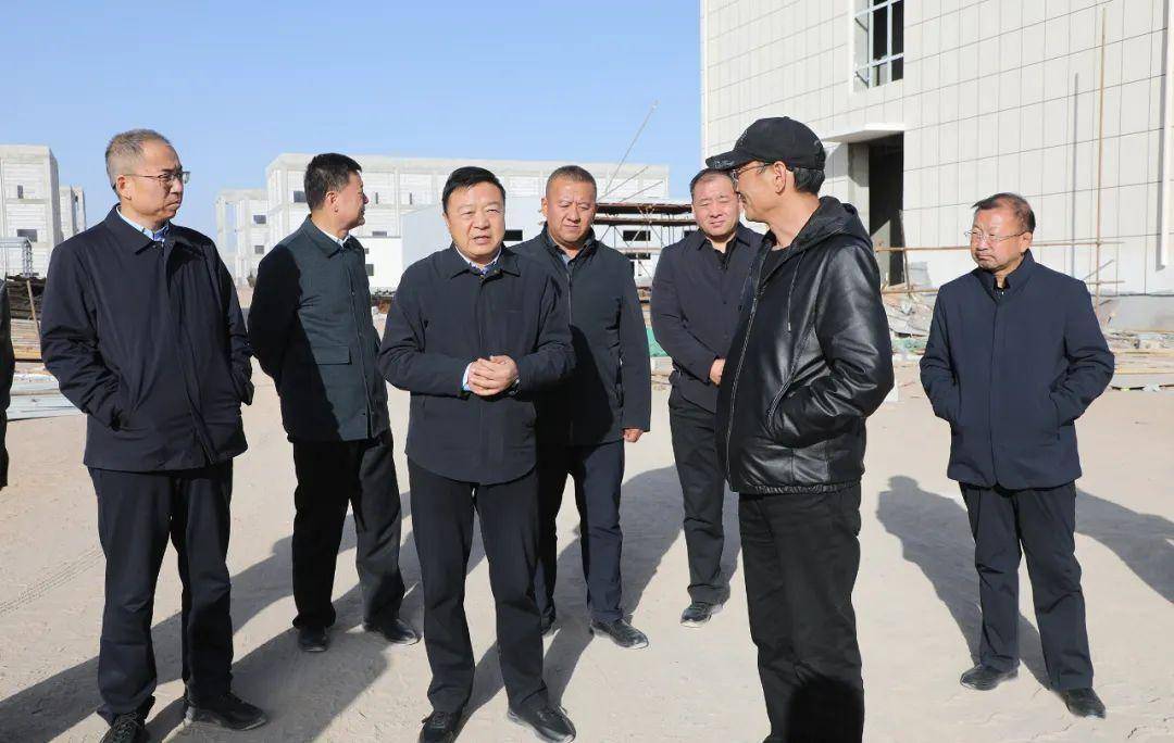 张龙在盐池工业园调研时强调 加快重点项目建设 强化基础设施保障