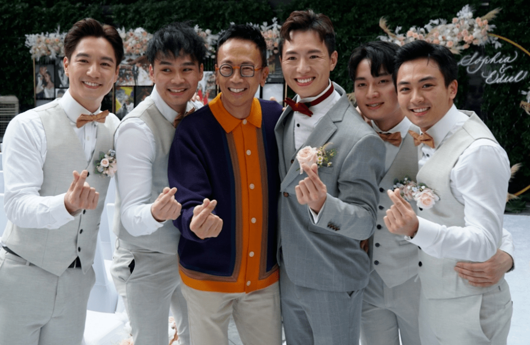 今日也有不少招浩明的亲朋好友出席,例如《爱回家》的周嘉洛和吴伟豪