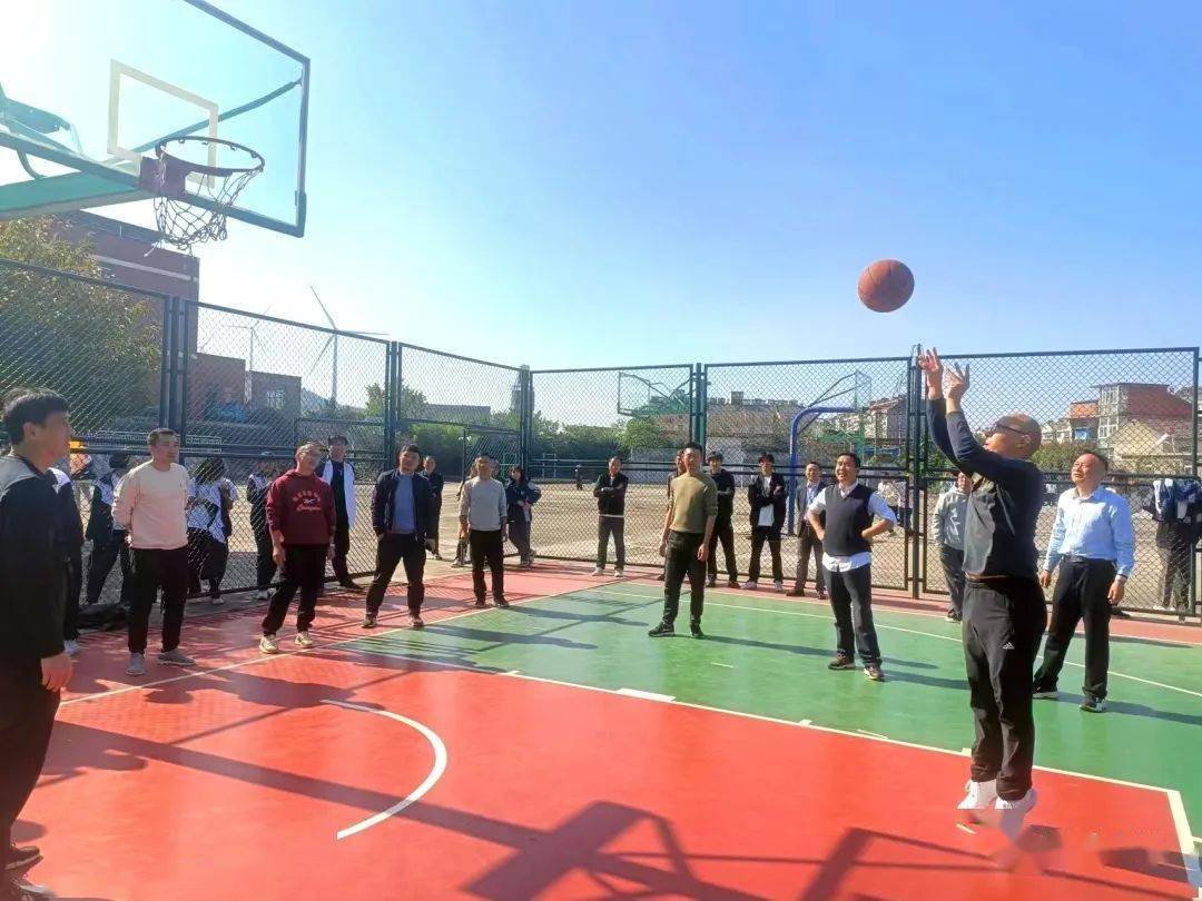 槐林中学举办首届体育节暨第二十六届田径运动会_青春_教育_发展