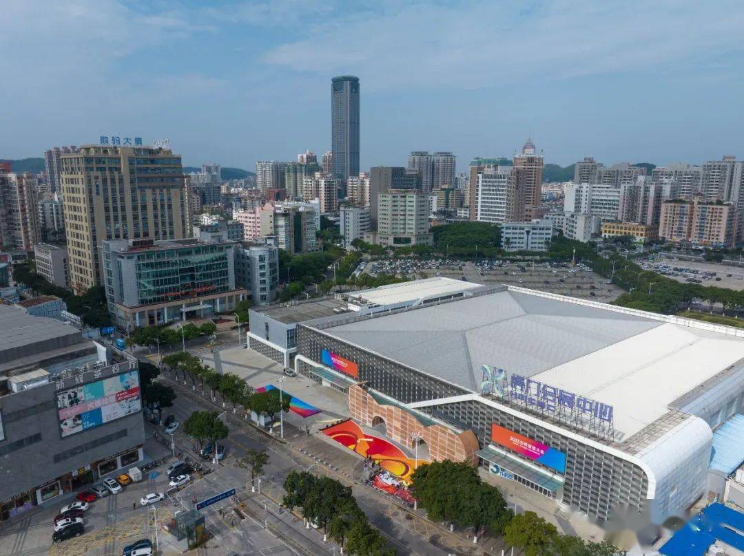 据了解,虎门会展中心将承办11月17日举行的2023世界服装大会开幕大会