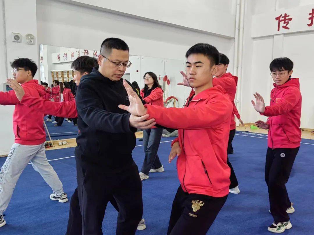 《河北民间武术》课程建设研讨会"_形意拳_文化_师生