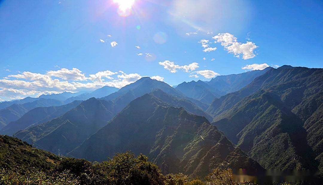 《三江并流行》云南怒江大峡谷"记忆之城"知子罗_怒江州_皇冠_地方