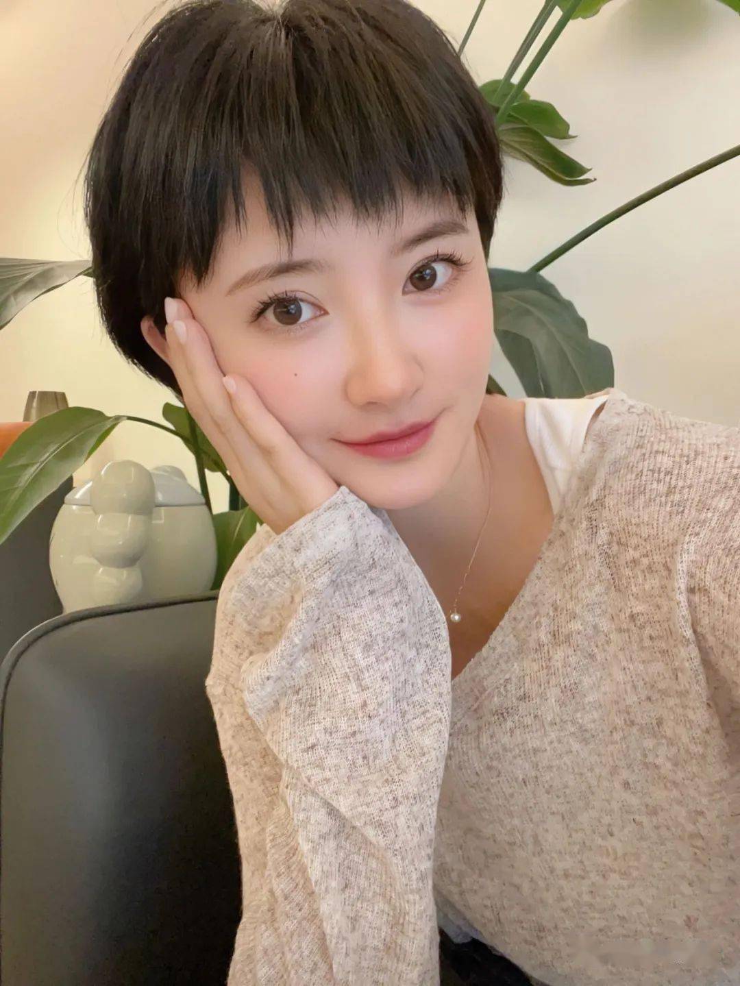 想换发型却不知道换什么发型好看今天小编就给大家推荐40款精选热门