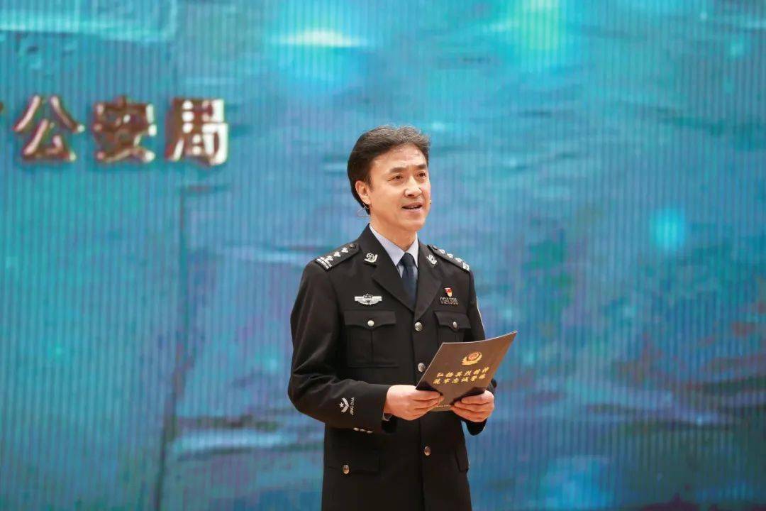 崔道植,薛永清,吕建江,张铁英,张岩……他们的故事告诉我:警察,就是要