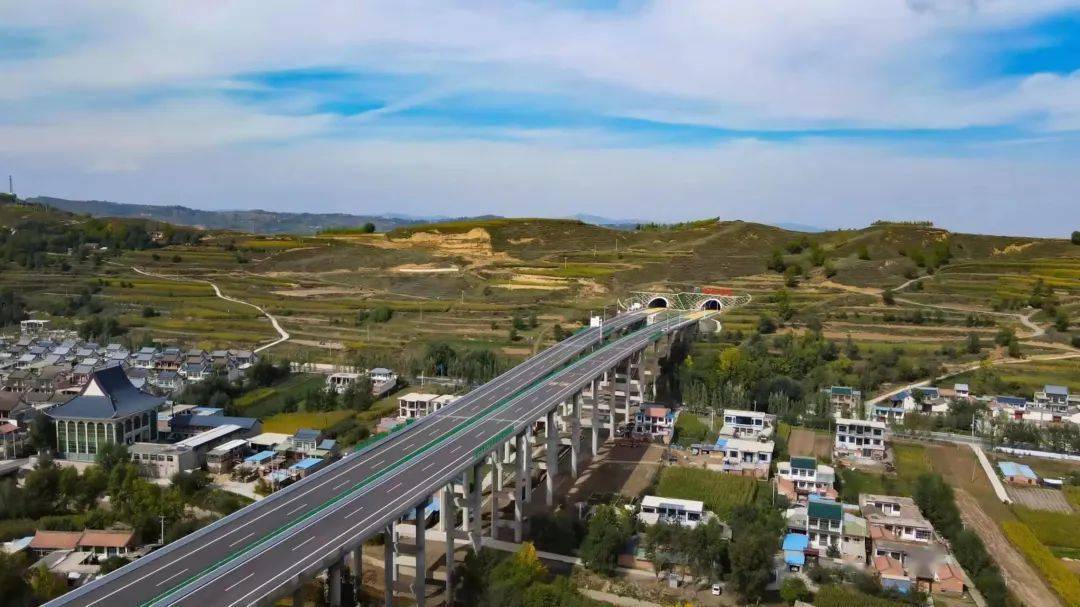 大道如虹架通途!临大高速公路建成通车