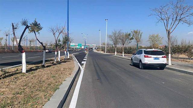 呼和浩特市市政建设服务中心实地调研优化改造 让路口通行更顺畅_道路