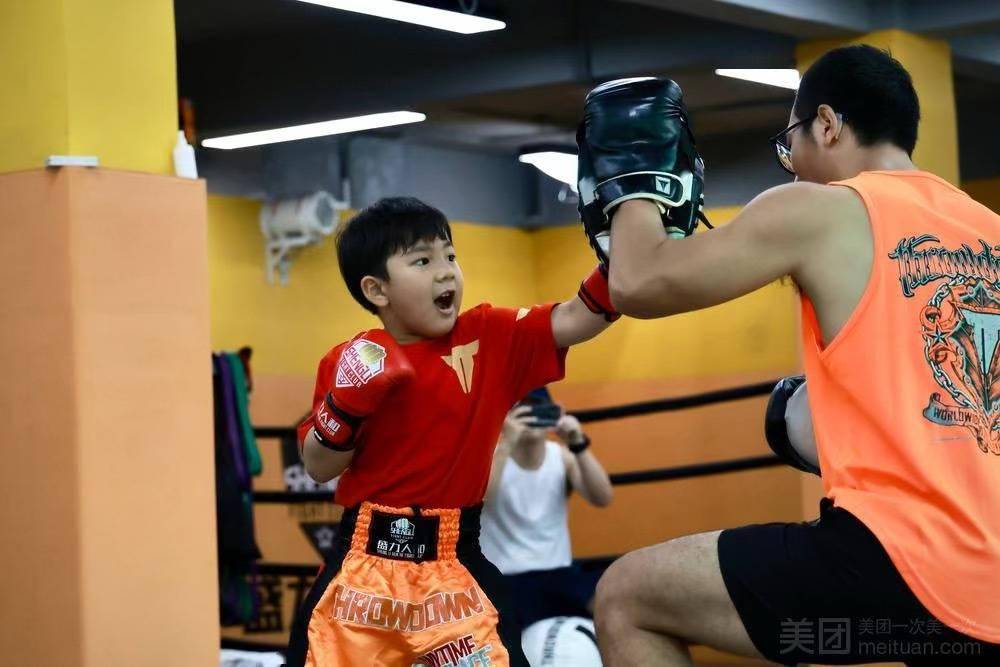 龙岗区两名自由搏击运动员将参加世界级格斗锦标赛_蓝善腾_选手_全国